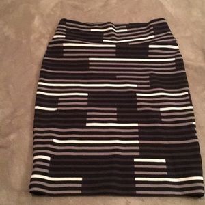 Geometric Print LuLaRoe Cassie Skirt. XS